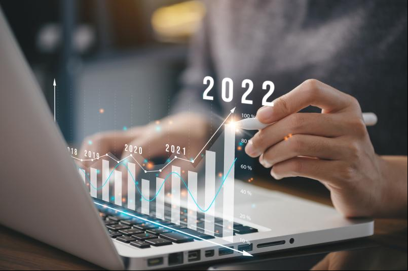 Empresário planeja crescimento dos negócios e financeiros, aumento de indicadores positivos no ano de 2022 para aumentar o crescimento dos negócios